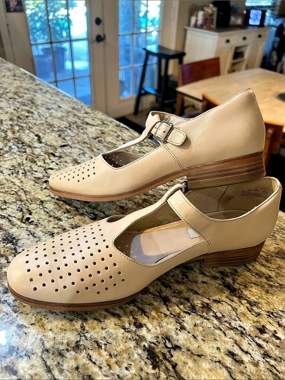 Clarks 26117403 Perforated Mary Jane Heels Beige US 10